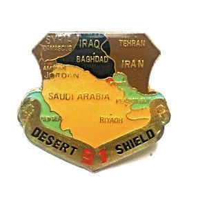 Vintage Military Pin Desert Shield 91 Map Bagdad Iraq Middle East War Veteran